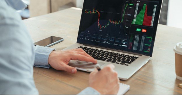 How Consistency Metrics Function in Free Funded Account Competitions